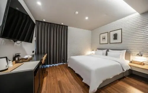 Brown Dot Hotel Sajik Baseball Stadium Puszan