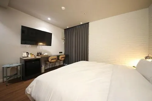 Brown Dot Hotel Sajik Baseball Stadium Puszan