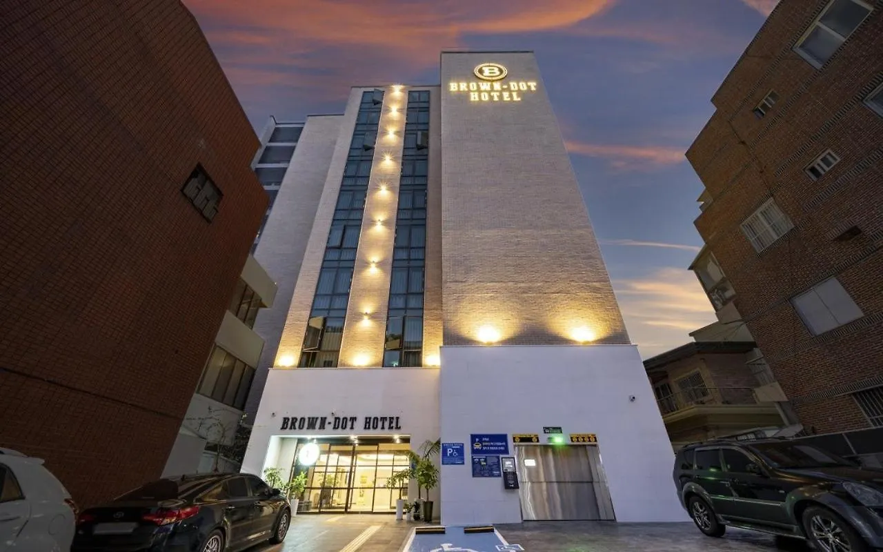 Brown Dot Hotel Sajik Baseball Stadium 부산광역시